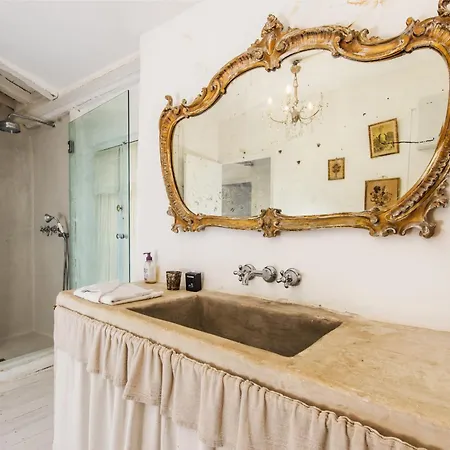 Апартаменты 16-vieux Chateau Ментона